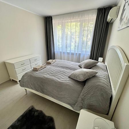 Excellent Location ! General Gurko Apartment Szófia Kültér fotó