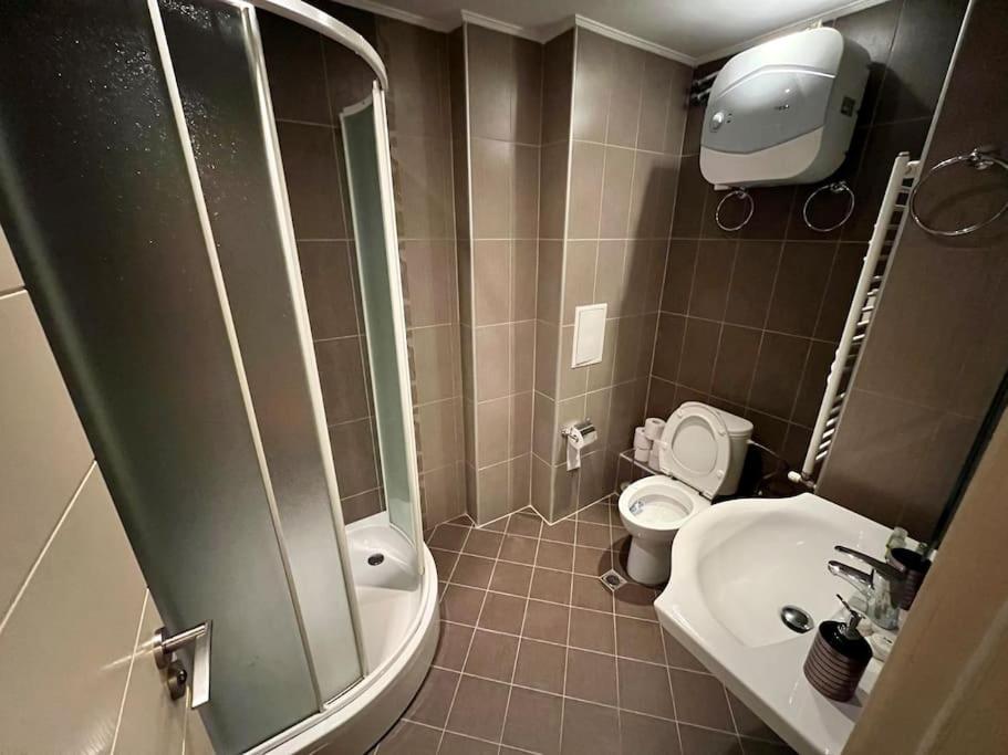 Excellent Location ! General Gurko Apartment Szófia Kültér fotó