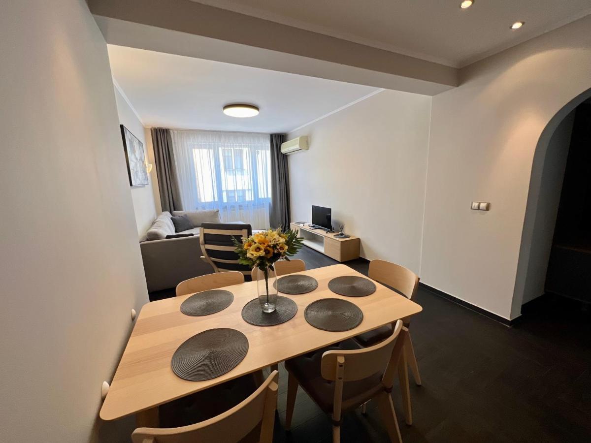 Excellent Location ! General Gurko Apartment Szófia Kültér fotó
